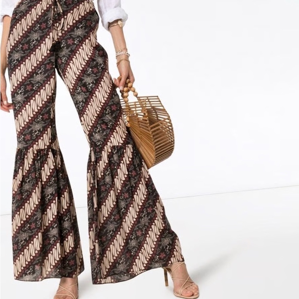 Figure Brielle Javanese Silk Print Floral Patterned Flared pants